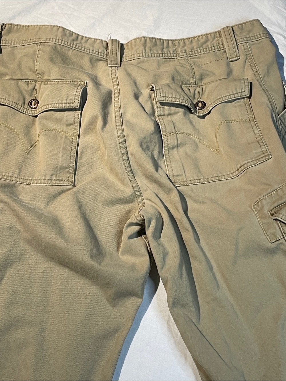 Vintage 2006 Levi’s Loose Straight Cargo Pants. Heavy Twill Workwear Utility Y2K